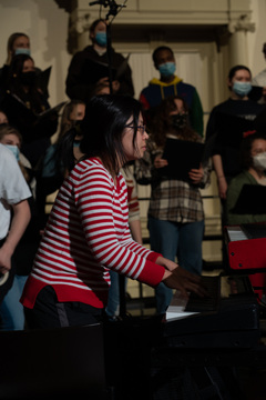 Chen improvises during the dress rehearsal.