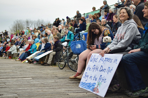 In a sister event of the People’s Climate March, about 1,000 people took to the streets of Syracuse in support of climate science.