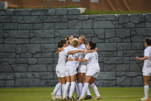 Kate Murphy's first-ever goal with Syracuse also broke a team scoreless streak that lasted 110 minutes.