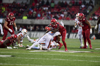 In total, Louisville recorded 9.97 yards per play, carving up SU's defense.